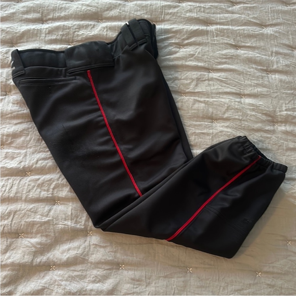 ⚾ Mizuno Women’s Softball Pants Black w/ Red Piping – Size M